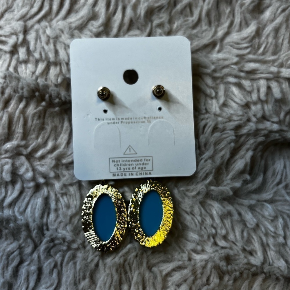 2/$15 - Blue Gemstone Drop Earrings | Gold Tone Dangle Statement Earrings | NWT - Picture 3 of 3